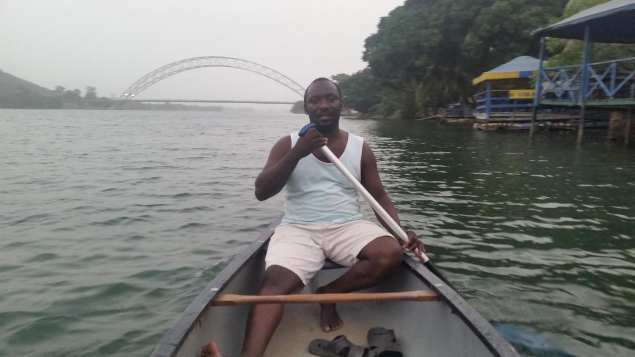 Aylos Bay Hotell Akosombo Exteriör bild