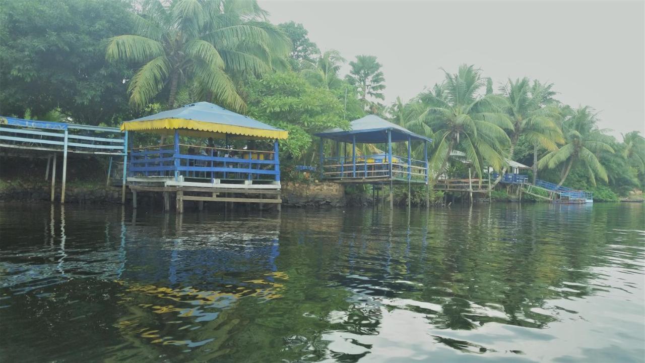 Aylos Bay Hotell Akosombo Exteriör bild